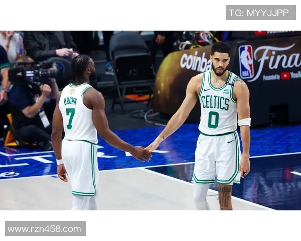 骑士与凯尔特人第三场精彩回放全程回顾与赛后分析